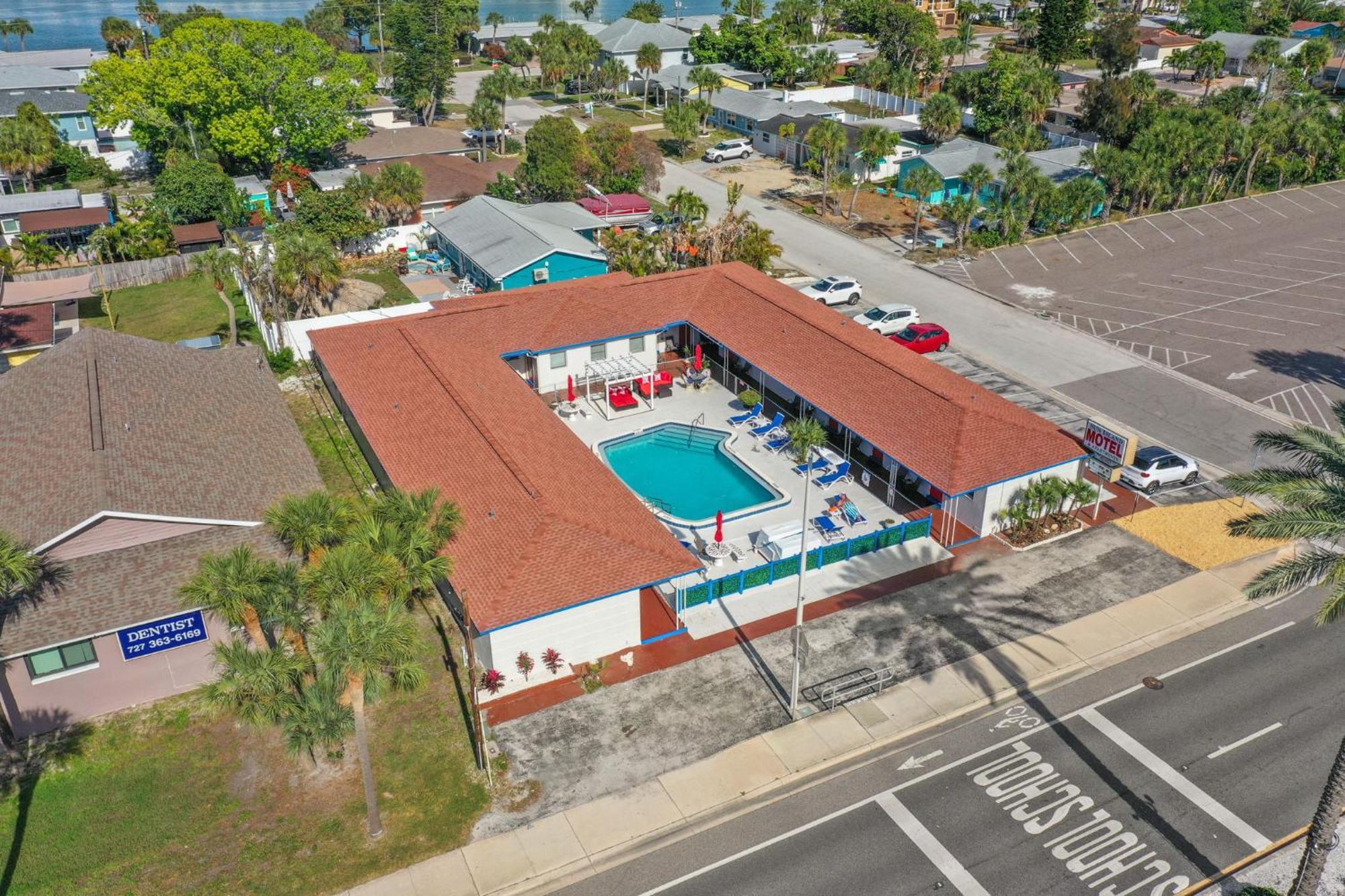 Sun Island Motel St. Pete Beach Zewnętrze zdjęcie