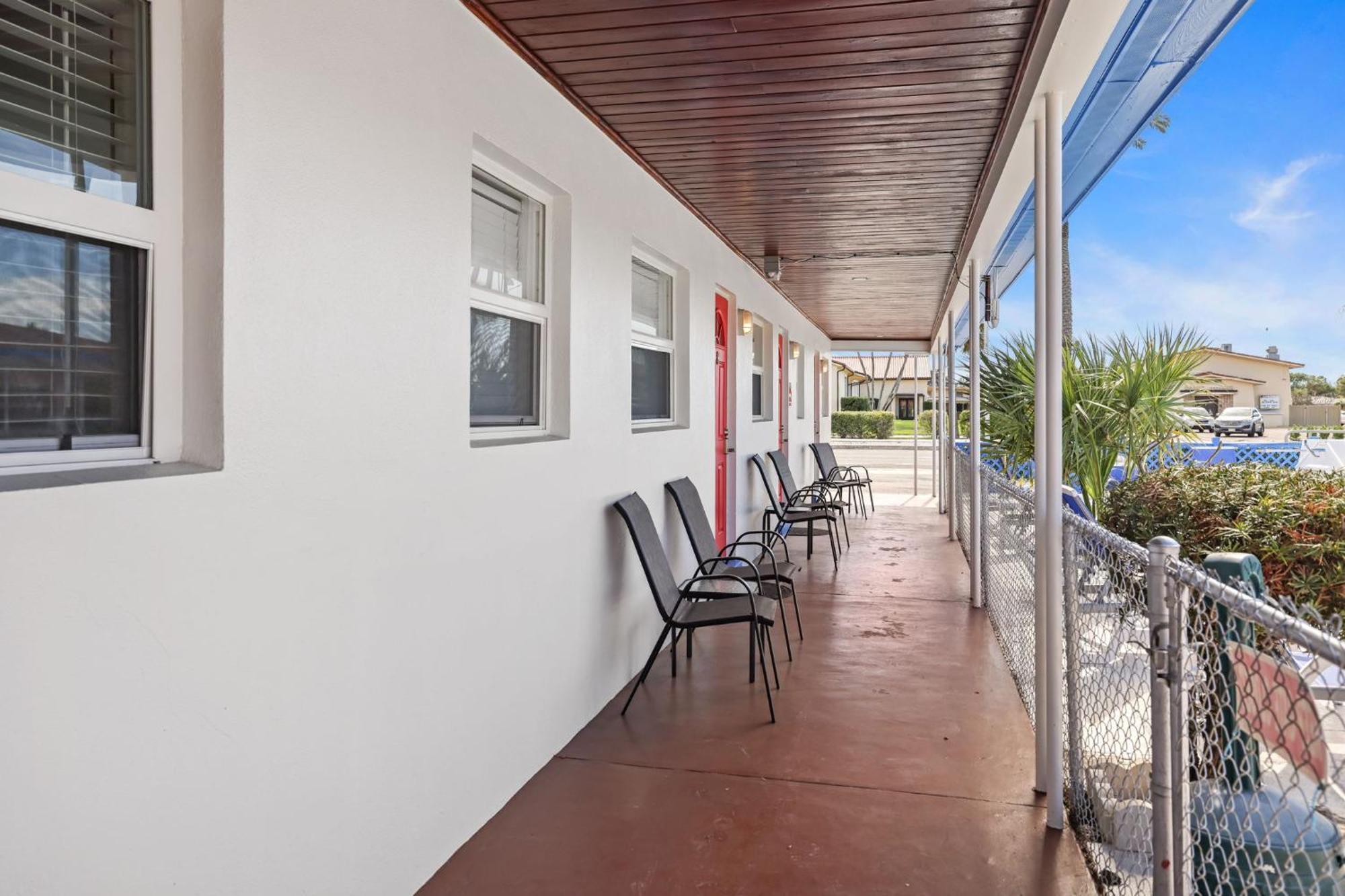 Sun Island Motel St. Pete Beach Zewnętrze zdjęcie