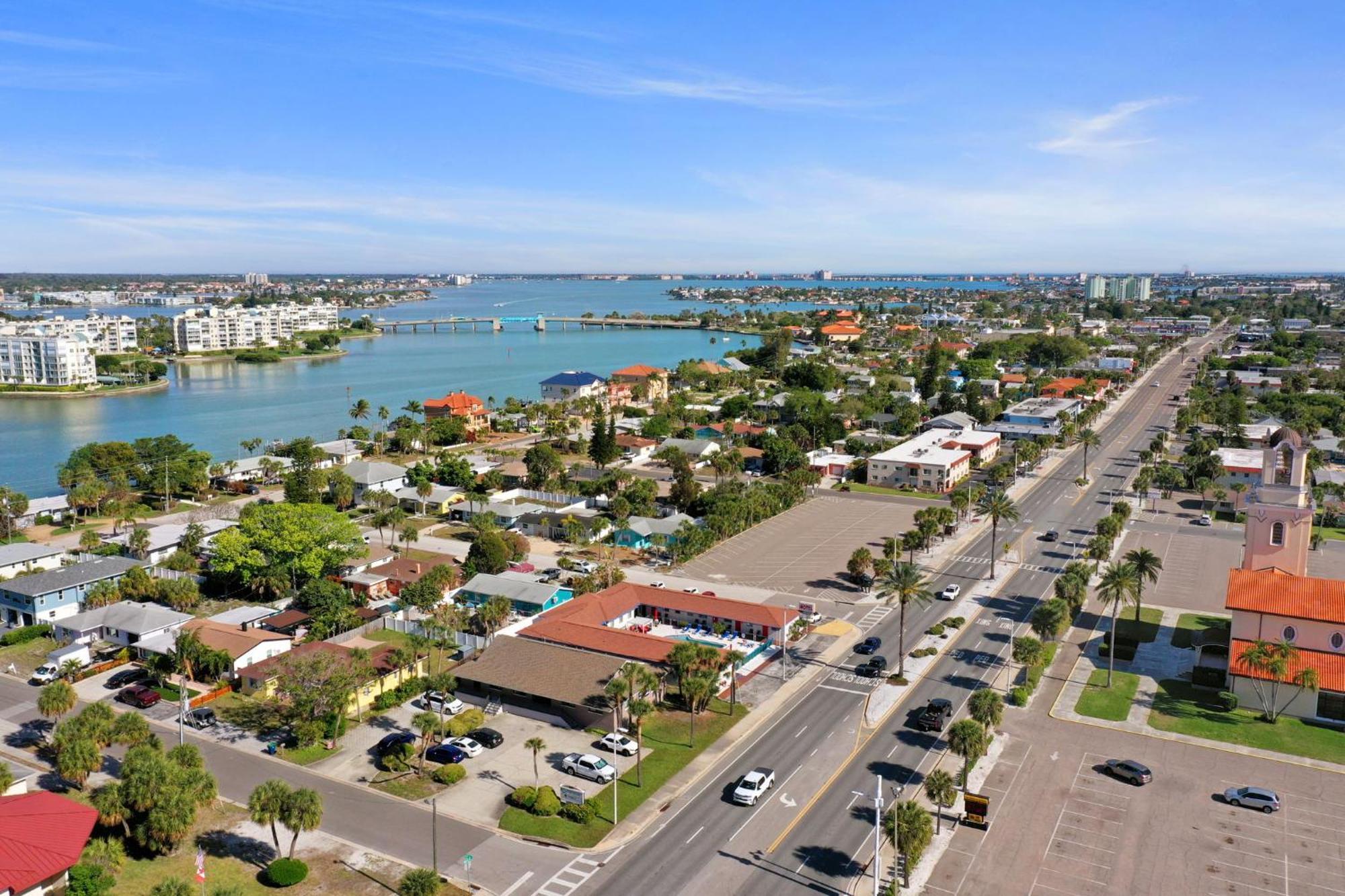 Sun Island Motel St. Pete Beach Zewnętrze zdjęcie