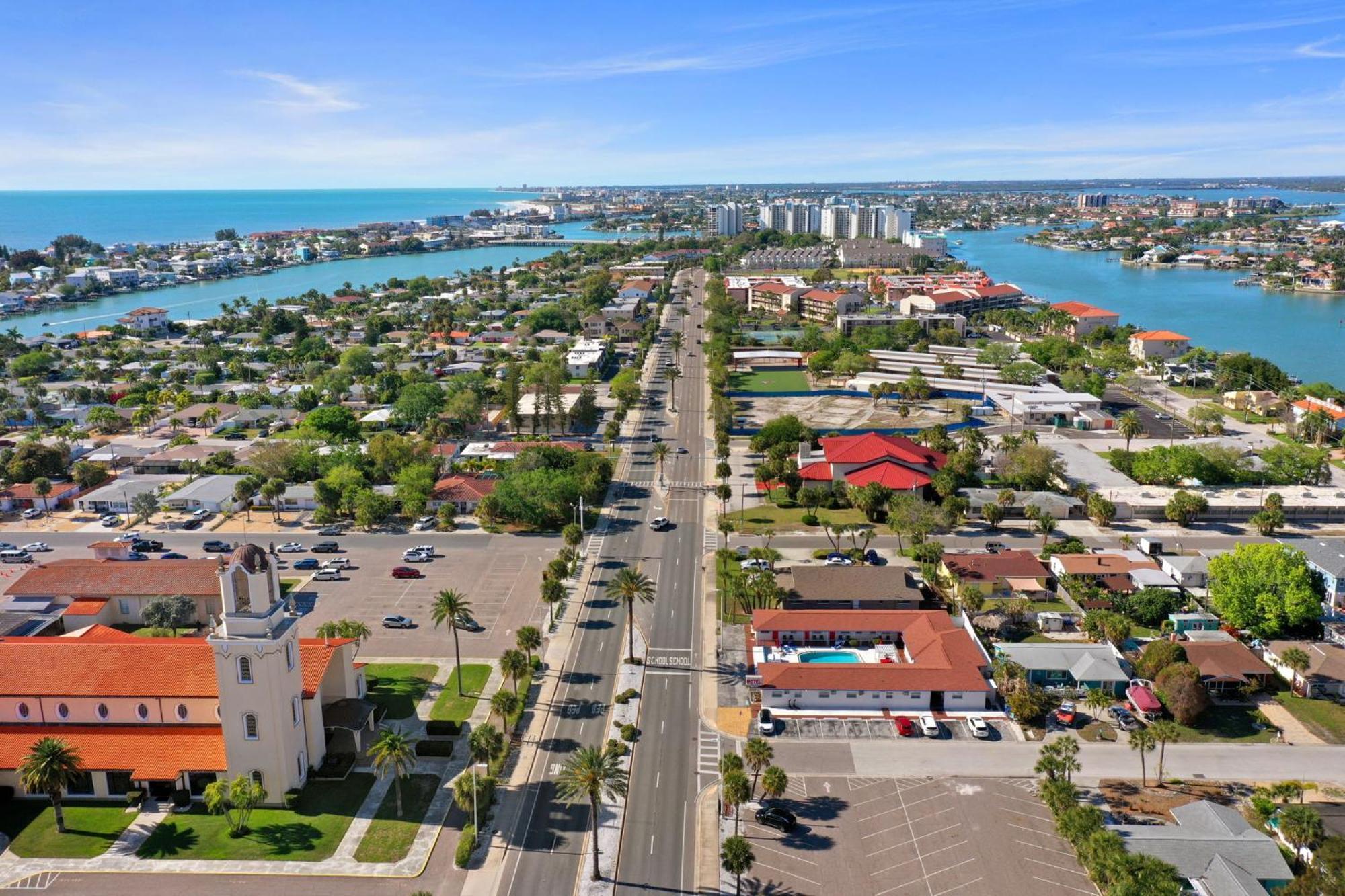 Sun Island Motel St. Pete Beach Zewnętrze zdjęcie